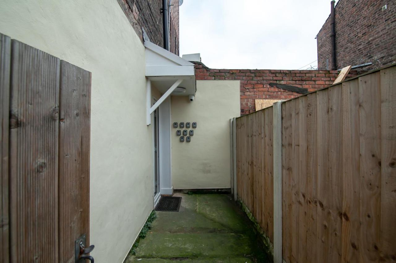 Casa Fresa Franks Serviced Accommodation Liverpool Esterno foto